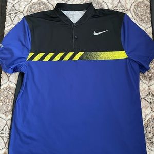 Men’s Nike Golf T-shirt Modern Fit Size XL Dri Fit